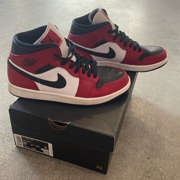 Nike Air Jordan 1 Mid Chicago Toe. Purchased from StockX. Like new